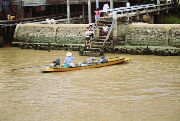 Floating Food Vendor, Mae Nam Chao Phrayal River, Ayutthaya to Bangkok